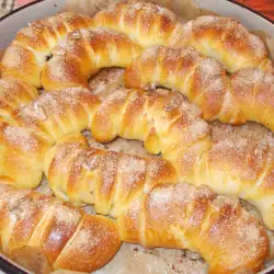 Воздушные булочки из теста для кулича на Пасху