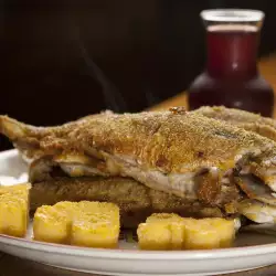 Форель на сковороде